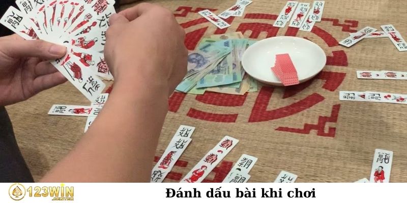 Đánh dấu bài khi chơi